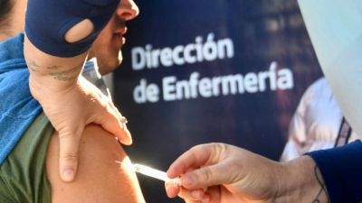 Ampliaron el rango etario para la aplicación de la vacuna contra el dengue