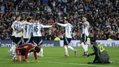 Actuación estelar de Messi y goleada 3 a 0 de la Selección a Venezuela