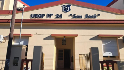 Prohibieron celulares en colegio de Castelli por casos de violencia digital