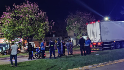 Atraparon al camionero que derribó postes y escapó en el centro de Resistencia