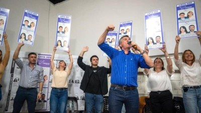 Zdero apuntó contra "los que quieren que haya caos y vuelva la inflación"