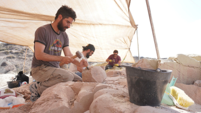 Paleontólogos del Conicet transmiten en vivo la búsqueda de fósiles de dinosaurios
