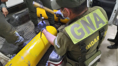 Dos detenidos por transportar 86 kilos de cocaína en tubos de GNC