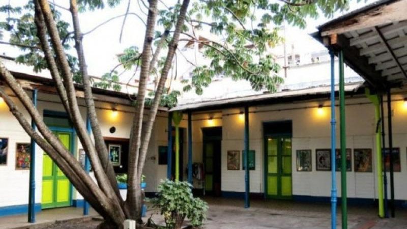 Se viene "pianeada" en la casa cecualera