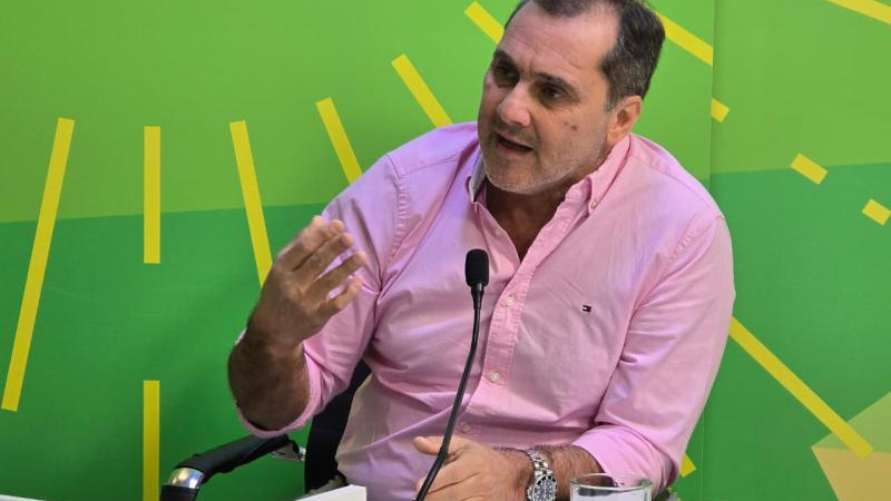 "De qué sirve tener superávit fiscal cuando hay un país que se cae a pedazos"