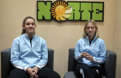 Lola y Cande, la juventud chaqueña que brilla en el squash internacional