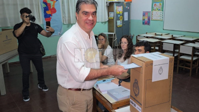Capitanich votó y llamó a "una jornada cívica ejemplar"