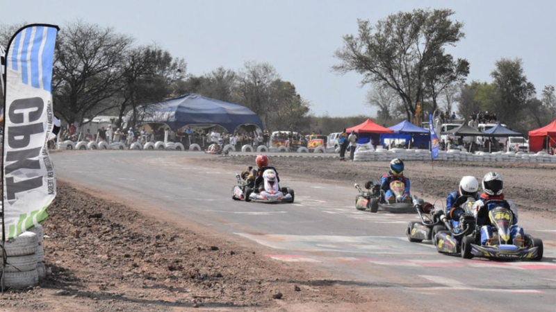 Karting: el sábado, la prueba nocturna en Sáenz Peña
