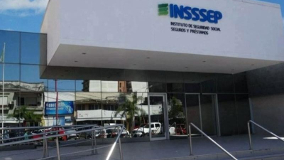 Jubilados protestan contra el plus y una atención inadecuada a afiliados