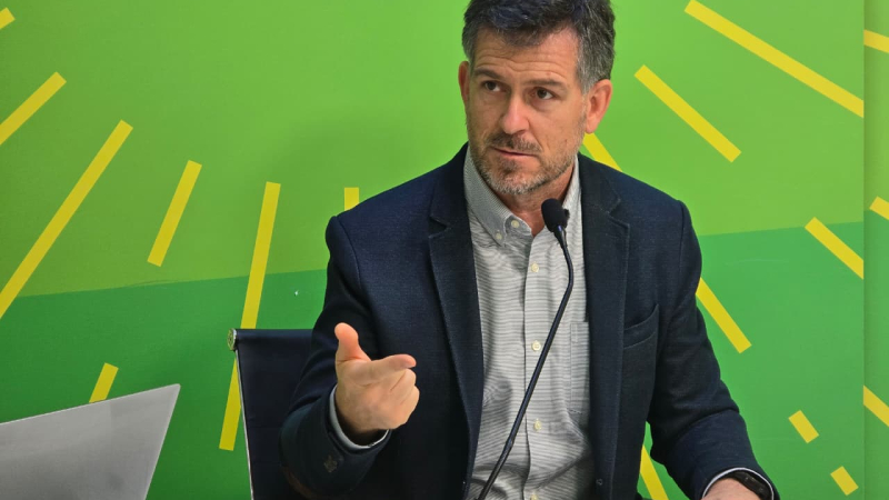 Chialva: "En economía no se puede cortar camino, para ordenar hay que sufrir" 
