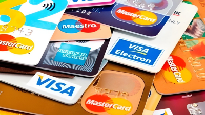 Crece el uso de tarjetas de crédito para compras básicas 
