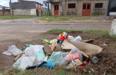 Barrio San Miguel pide respuestas por iluminación y acumulación de basura