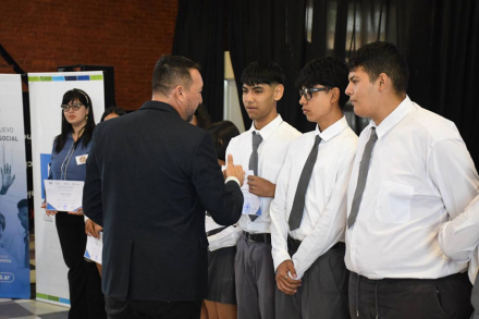 entrega-reconocimientos_educacion-tecnica-(3).jpg