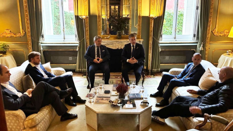 Zdero se reunió en Madrid con miembros del Santander Group
