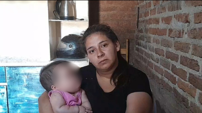 Una familia busca ayuda para costear el posoperatorio de su beba