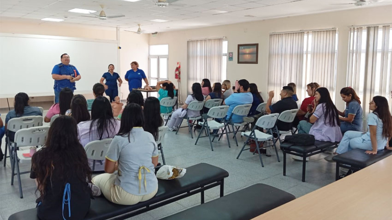 Capacitación en RCP para el personal de Salud Mental del Hospital Distrital N°8