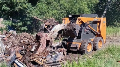 Retiraron rellenos ilegales y una vivienda precaria de la Laguna Villa Chica