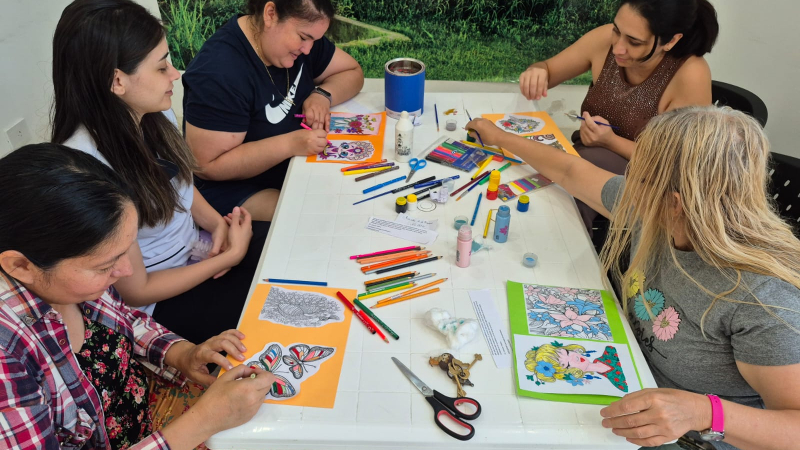 Organizan encuentros en el taller para mujeres Lazos que Cuidan