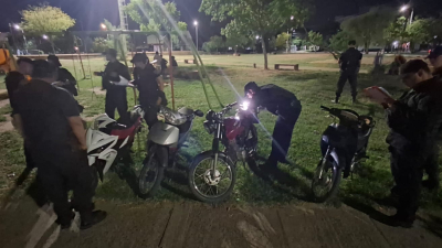 Operativo anti "wileros": la Policía secuestró 16 motos en controles nocturnos