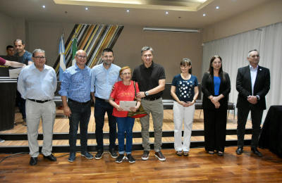 Leandro Zdero firmó un convenio por nuevas soluciones habitacionales en Sáenz Peña