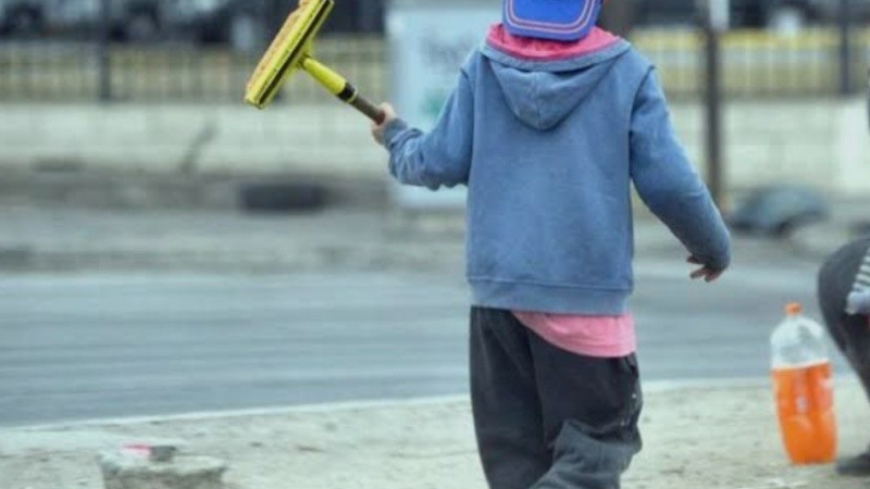 El 60% de los niños argentinos es pobre y el 30% no come regularmente