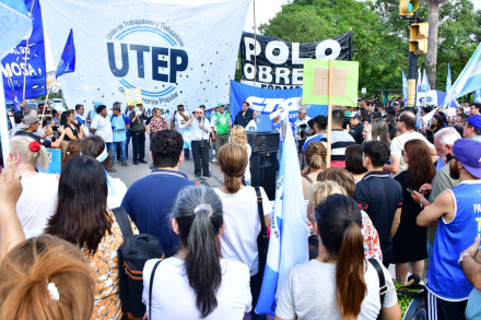 Marchas en Formosa frente a la UNaF (2).jpg