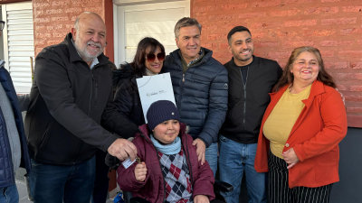 Diez familias de Coronel Du Graty ya tienen la llave de su casa propia