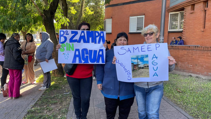 Ordenan garantizar agua potable urgente para más de mil familias del Barrio Zampa