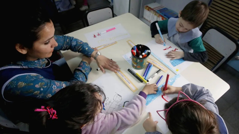 En los sectores más vulnerables solo asisten al nivel inicial 4 de cada 10 niños