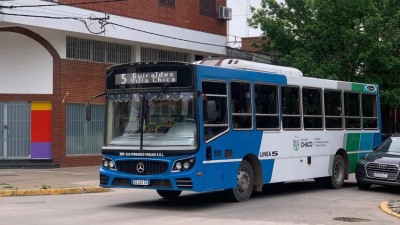 Empresas de colectivos avisan: "Va a ser muy complicado afrontar el medio aguinaldo"