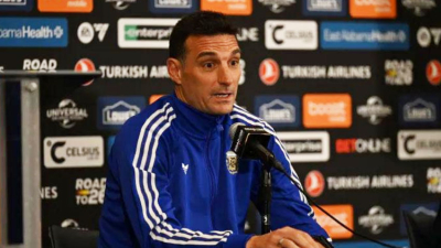 Scaloni: "El reemplazante de Balerdi no será un zaguero y se suma mañana"