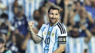 Argentina festejó por partida doble: ganó y Messi se mostró intacto