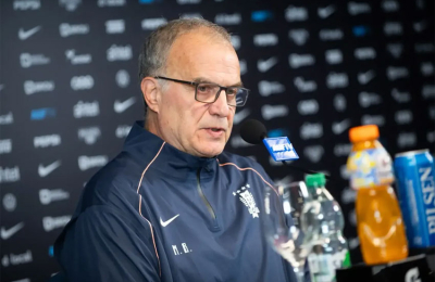 Bielsa asumió la culpa en su despedida, tras caótica eliminación de Uruguay