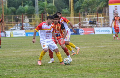Sarmiento y otra dura derrota en Corrientes