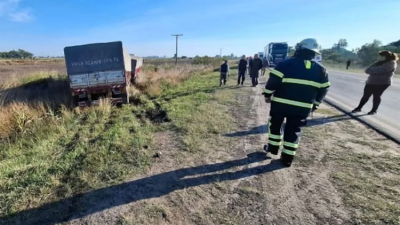 Un muerto y cuatro heridos en un choque frontal en Santa Fe