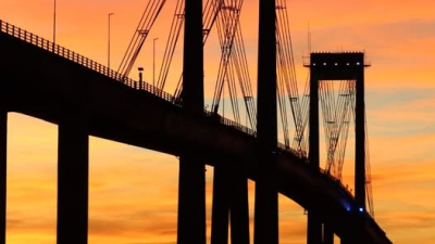 Identificaron a un joven que se arrojó al Paraná desde el Puente Chaco Corrientes
