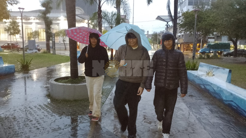Martes gris y pasado por agua: pronóstico de tormentas fuertes, lluvia y descenso de la temperatura