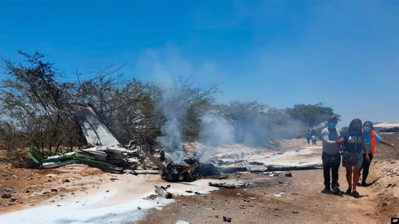 Cayó un avión turístico en Nasca y dejó siete muertos