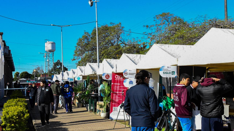 "La política educativa de equidad territorial se muestra en la Expo Carreras"  