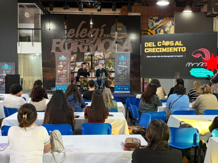 Emprendedores se capacitaron para _vender más sin desorganizarse_ (2)