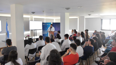 Charla abierta a la comunidad y jornada científica sobre cáncer de mama