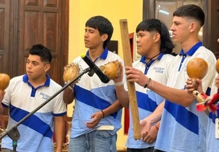 Estudiantes-del-barrio-Namqom-participaron-de-un-encuentro-intercultural-en-el-Museo-Histórico-y-Regional1