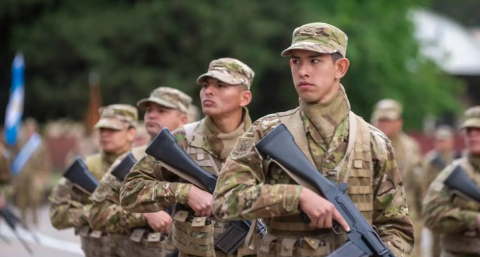 Integrantes de las fuerzas armadas y de seguridad recibirán un aumento