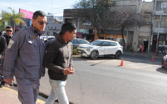Trasladaron a fiscalía a un hombre que agredió a su pareja con agua hirviendo