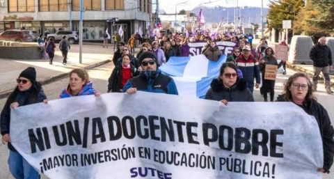 Tras varias semanas de huelga, docentes consiguieron el aumento