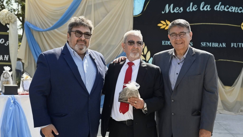 Las Palmas homenajeó al profesor Leonel Héctor Fitz Maurice