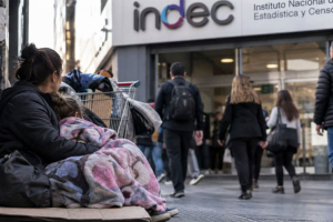 Según el Indec la pobreza subió a 32,3 % en el primer semestre