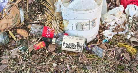 Vecinos del microcentro denuncian un basural a cielo abierto frente a la Escuela de Comercio N°8