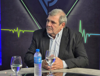 Peche: "Si queremos reformar la Constitución, discutamos todas las modificaciones que hacen falta"
