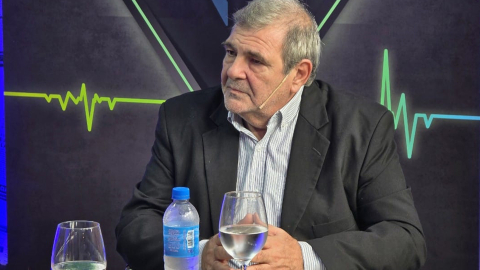 Peche: "Si queremos reformar la Constitución, discutamos todas las modificaciones que hacen falta"